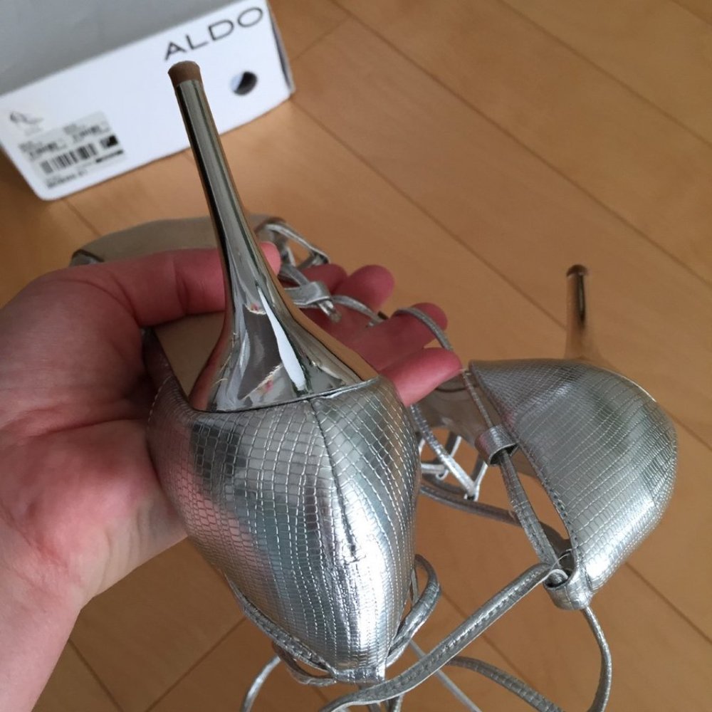 ALDO, SILVER LACE SEXY HIGH HEEL SANDALS, SZ.37 - Picture 5 of 7
